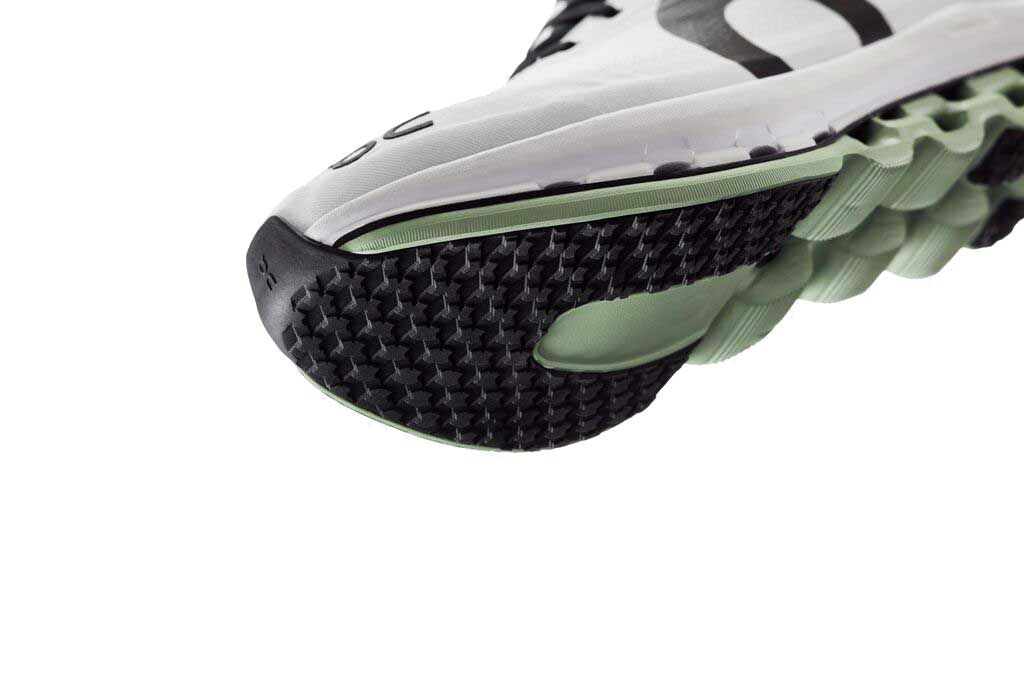 FW21-Cloudboom-Echo-Black-White-W-Detail-1
